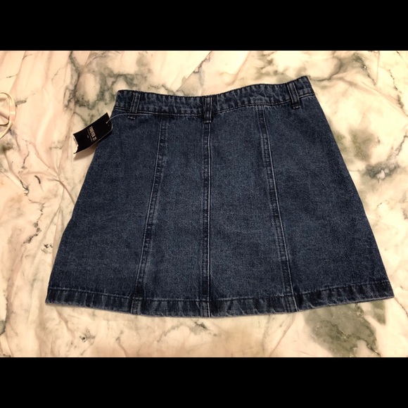 Brand NEW button up denim skirt from Forever 21 - Picture 2 of 4